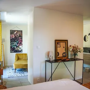 Bed & Breakfast Indépendante Au Calme Avec Piscine, Aix-en-Provence