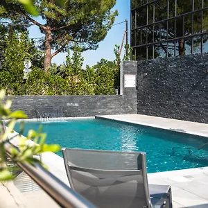 Radisson Aix En Provence מלון